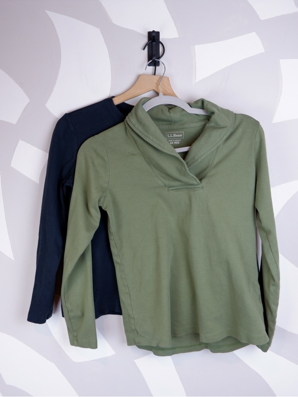 L.L. Bean Lot of 2 100% Cotton Long Sleeve T-Shirts Olive and Black | XS